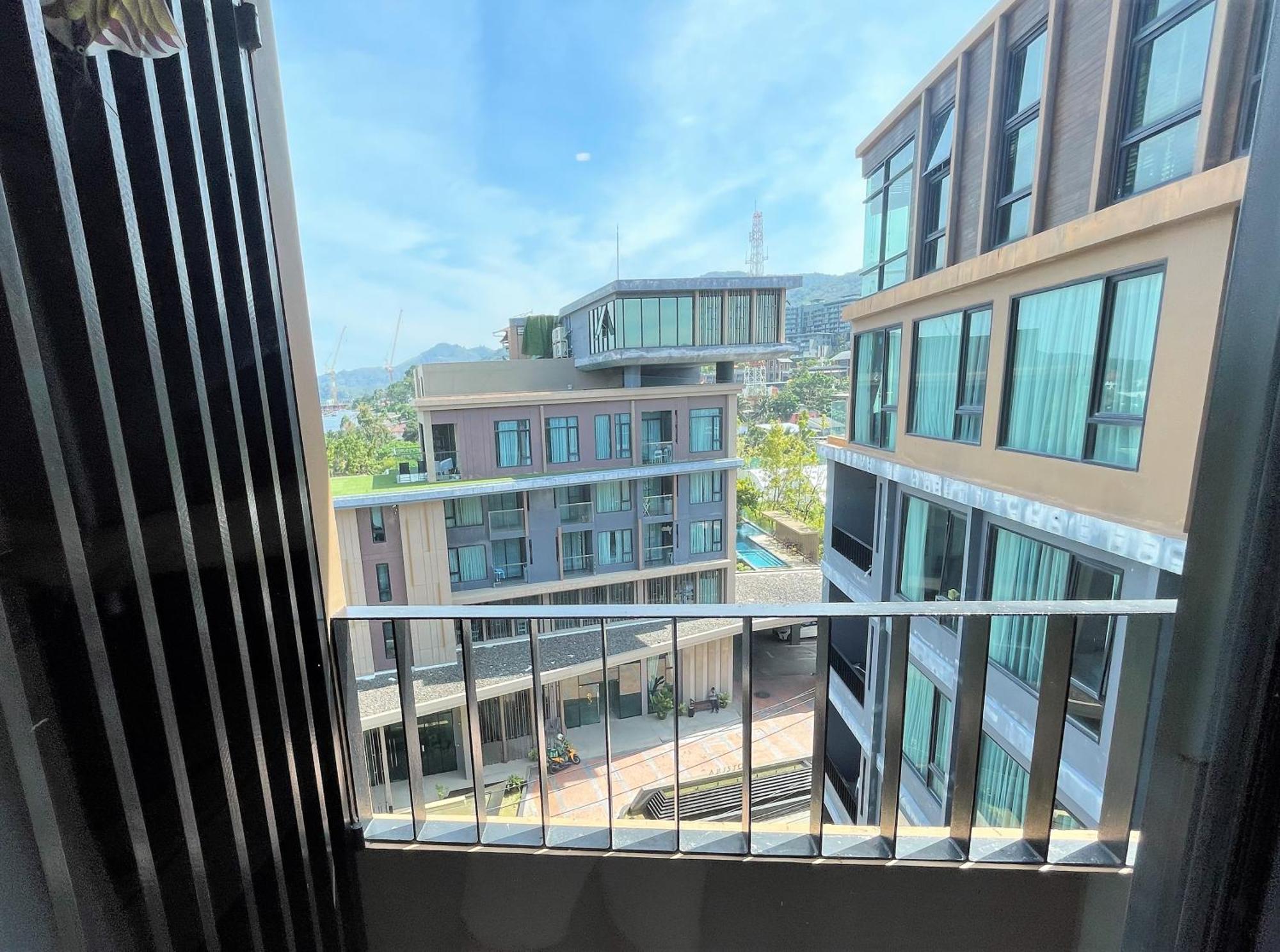 6Th Avenue Surin By Lofty Apartman Szoba fotó